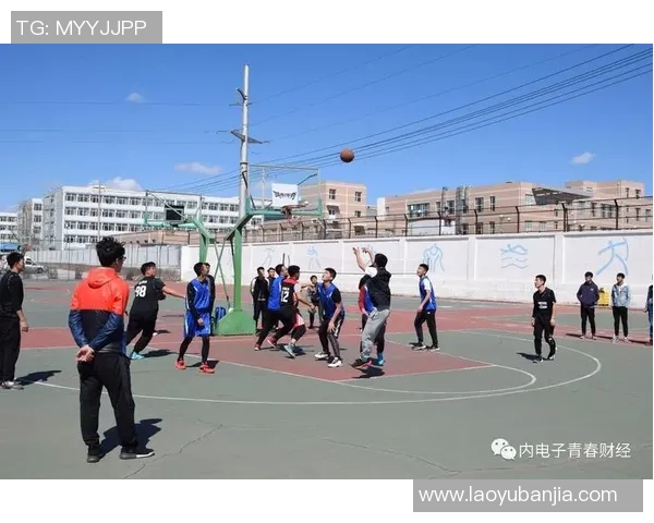 钦州足球服助力本地球队崭露头角展现青春活力与团队精神 钦州足球服助力本地球队崭露头角展现青春活力与团队精神